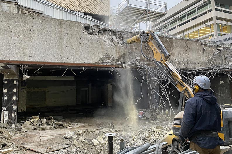 Robot démolisseur Part Dieu à Lyon